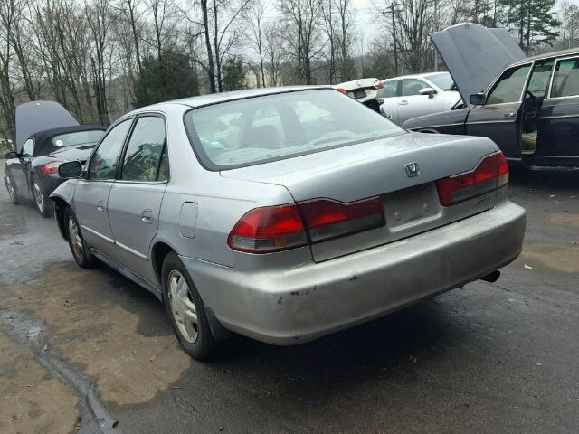 1HGCG55491A107725 - 2001 HONDA ACCORD LX SILVER photo 3