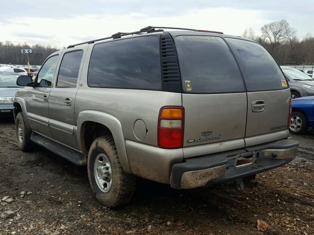 3GNGK26G52G233726 - 2002 CHEVROLET SUBURBAN K GOLD photo 3