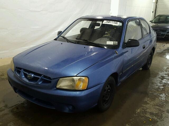 KMHCF35G31U136406 - 2001 HYUNDAI ACCENT L BLUE photo 2