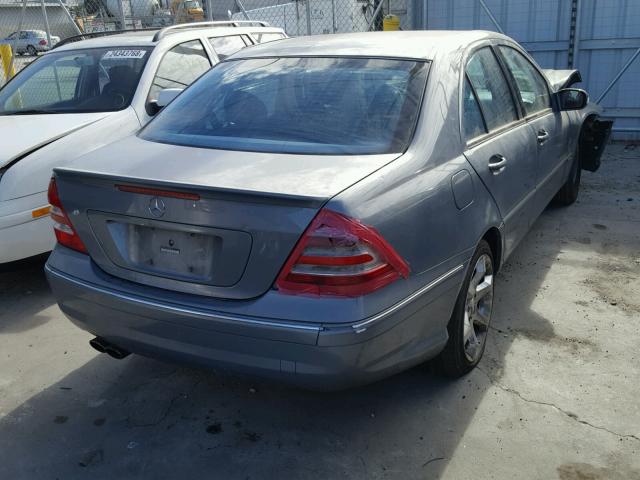 WDBRF52H17F903706 - 2007 MERCEDES-BENZ C 230 BLUE photo 4