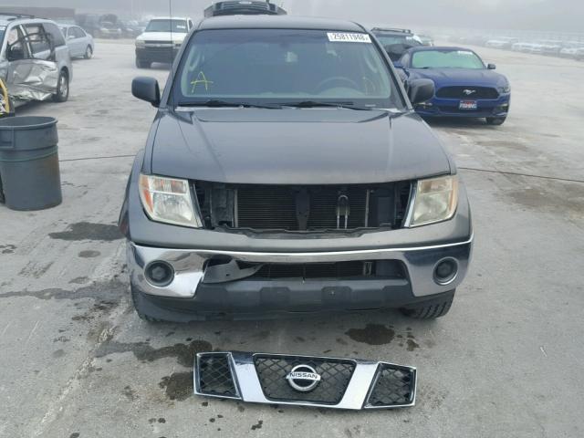 1N6AD09U08C402929 - 2008 NISSAN FRONTIER C GRAY photo 9