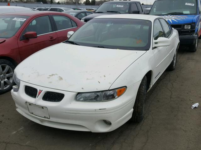 1G2WK52J22F266020 - 2002 PONTIAC GRAND PRIX WHITE photo 2