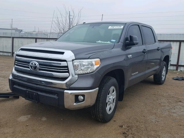 5TFEW5F10GX202730 - 2016 TOYOTA TUNDRA CRE GRAY photo 2