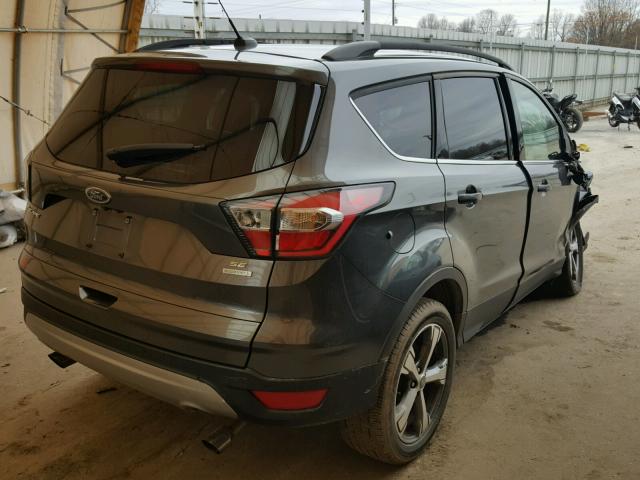 1FMCU0GD6HUA75344 - 2017 FORD ESCAPE SE GRAY photo 4