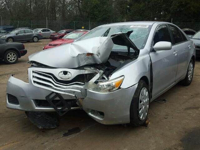 4T1BF3EK8BU123653 - 2011 TOYOTA CAMRY BASE SILVER photo 2