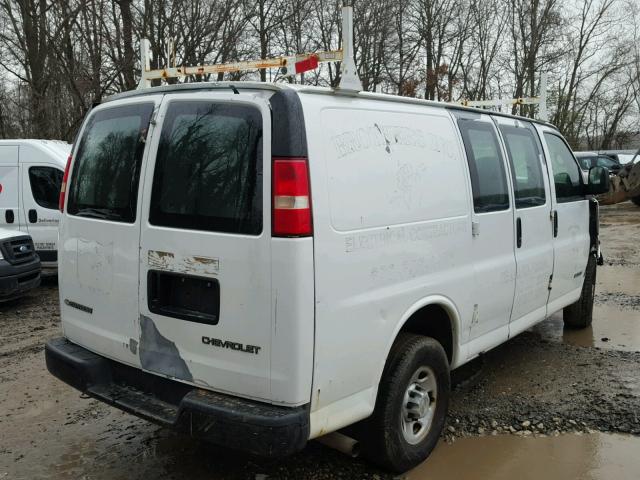 1GCGG25V661200510 - 2006 CHEVROLET EXPRESS G2 WHITE photo 4