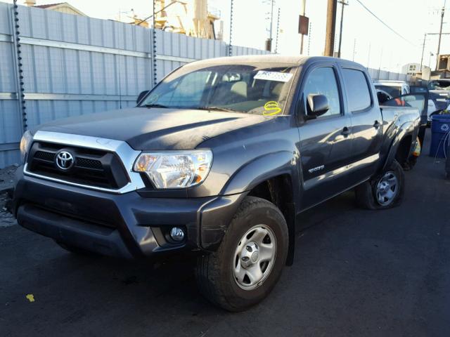 3TMKU4HNXDM037161 - 2013 TOYOTA TACOMA DOU GRAY photo 2