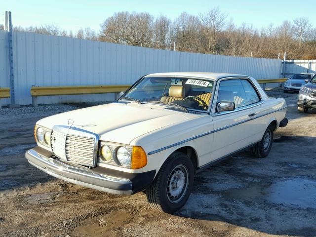 WDBAB53A1CB000998 - 1982 MERCEDES-BENZ 300 CDT CREAM photo 2