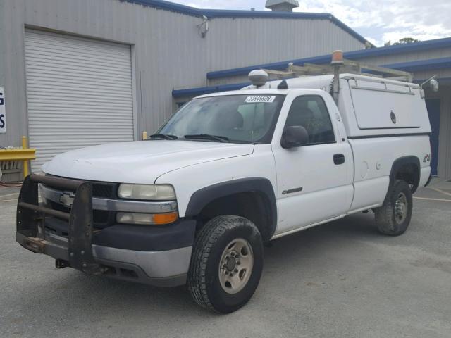 1GCHK24U42E194558 - 2002 CHEVROLET SILVERADO WHITE photo 2