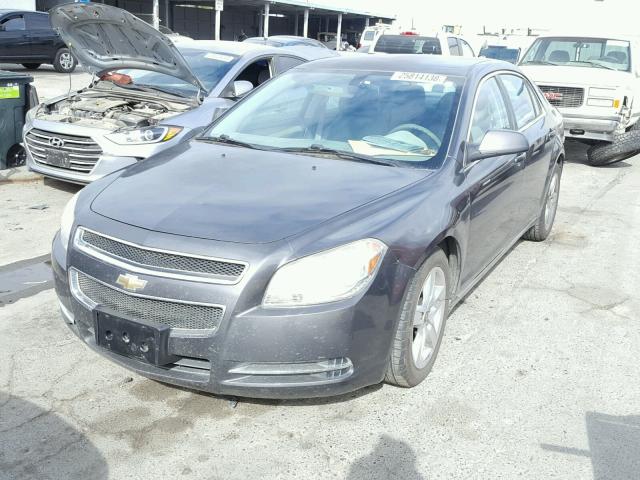 1G1ZC5EB9A4165599 - 2010 CHEVROLET MALIBU 1LT CHARCOAL photo 2