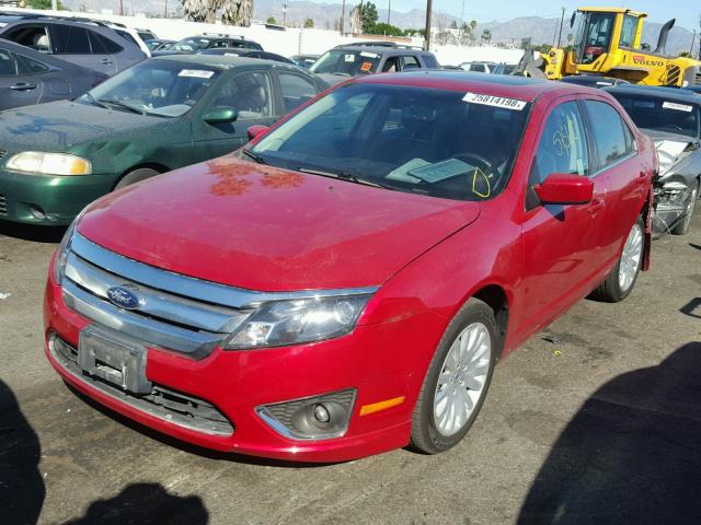 3FADP0L34CR365441 - 2012 FORD FUSION HYB RED photo 2