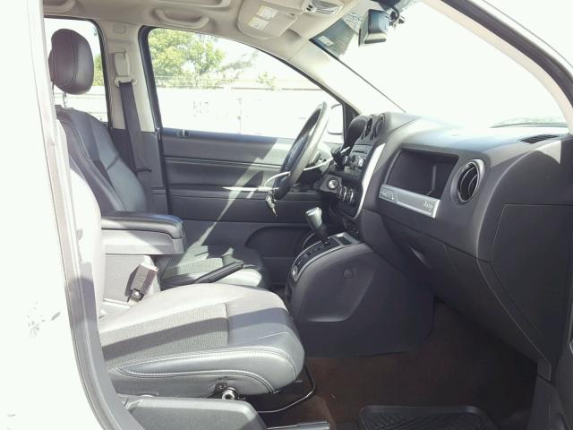 1C4NJDEB8ED661635 - 2014 JEEP COMPASS LA WHITE photo 5