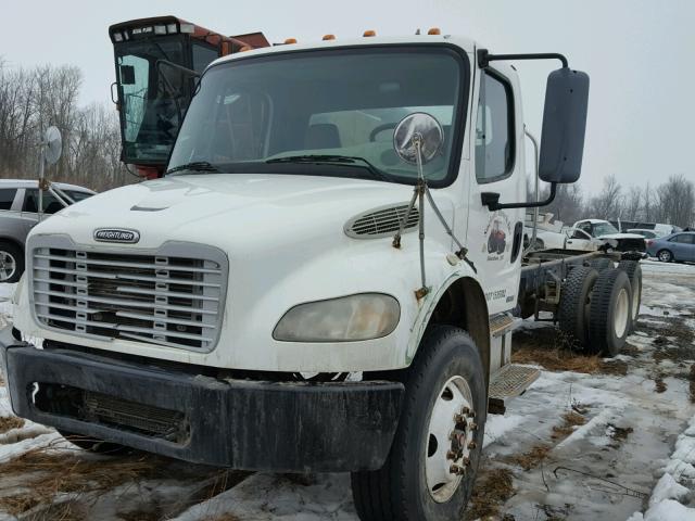 1FVHCYDC86HW46706 - 2006 FREIGHTLINER M2 106 MED WHITE photo 2