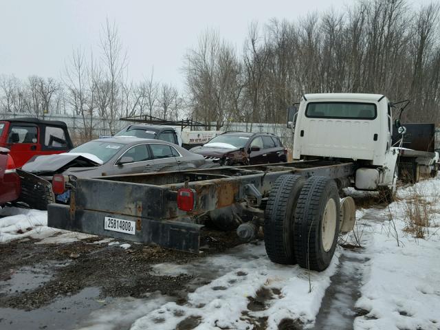 1FVHCYDC86HW46706 - 2006 FREIGHTLINER M2 106 MED WHITE photo 4