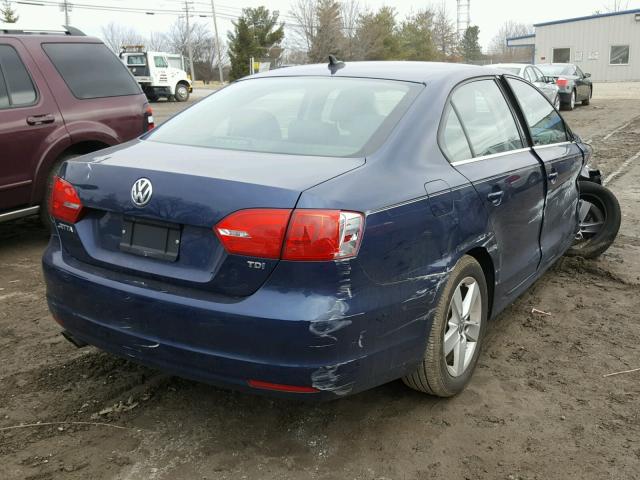 3VWLL7AJ6EM260943 - 2014 VOLKSWAGEN JETTA TDI BLUE photo 4