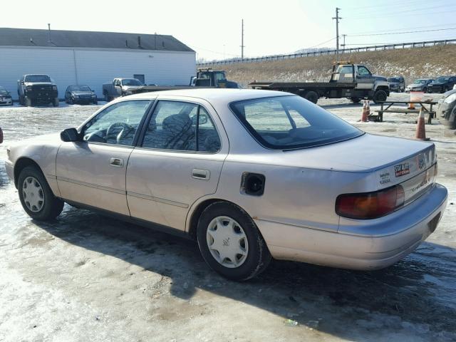 4T1BG12K1TU701244 - 1996 TOYOTA CAMRY DX SILVER photo 3