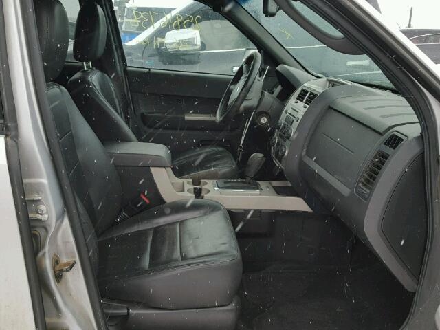 1FMCU9DG0CKB85619 - 2012 FORD ESCAPE XLT SILVER photo 5