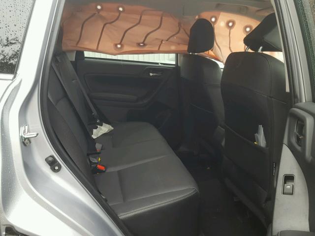 JF2SJARC4GH541848 - 2016 SUBARU FORESTER 2 SILVER photo 6