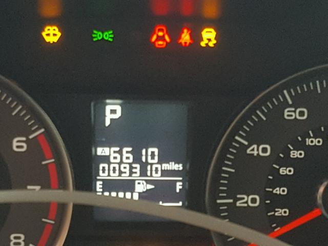 JF2SJARC4GH541848 - 2016 SUBARU FORESTER 2 SILVER photo 8