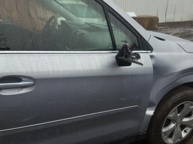 JF2SJARC4GH541848 - 2016 SUBARU FORESTER 2 SILVER photo 9