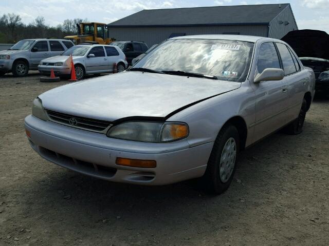 4T1SK12E2SU879493 - 1995 TOYOTA CAMRY LE GOLD photo 2