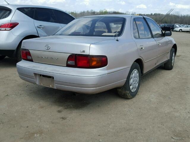 4T1SK12E2SU879493 - 1995 TOYOTA CAMRY LE GOLD photo 4