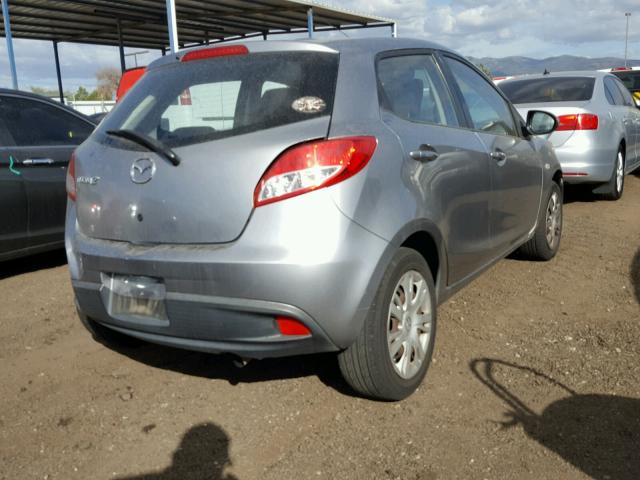 JM1DE1HZ2B0120137 - 2011 MAZDA MAZDA2 GRAY photo 4