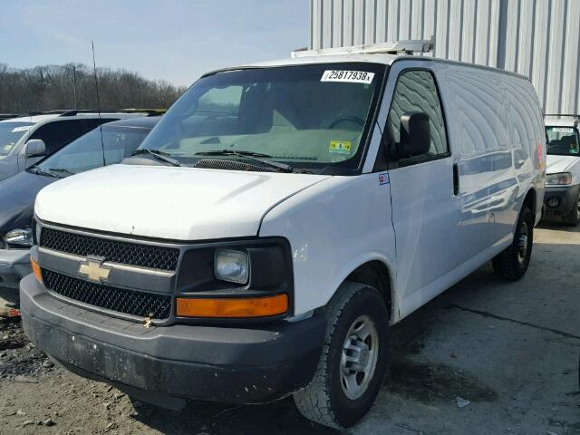 1GC2GTBG1A1170802 - 2010 CHEVROLET EXPRESS G3 WHITE photo 2