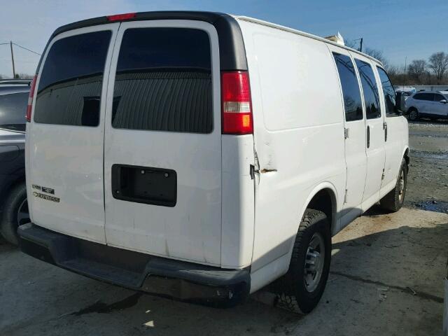 1GC2GTBG1A1170802 - 2010 CHEVROLET EXPRESS G3 WHITE photo 4