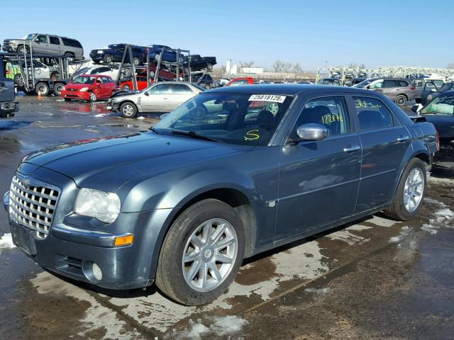 2C3JA63H25H101389 - 2005 CHRYSLER 300C BLUE photo 2