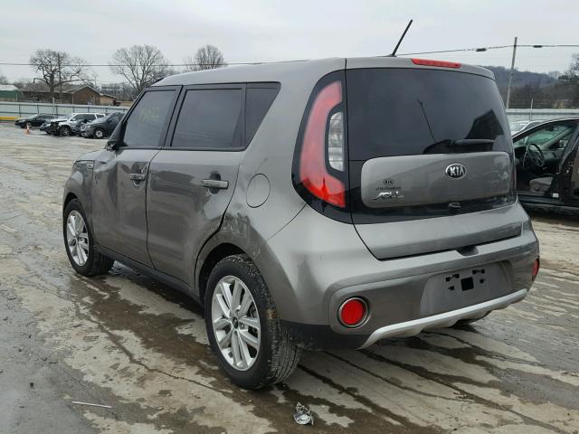 KNDJP3A53H7461871 - 2017 KIA SOUL + GRAY photo 3