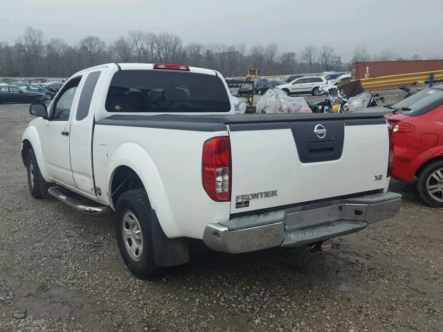 1N6BD06T29C410399 - 2009 NISSAN FRONTIER K WHITE photo 3