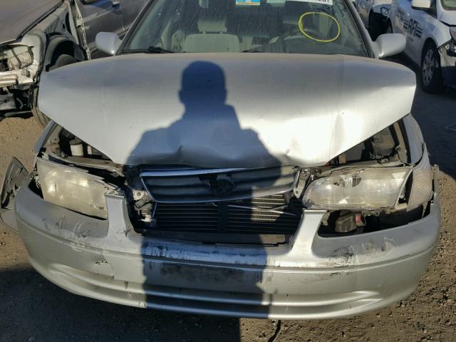 4T1BF22K71U116562 - 2001 TOYOTA CAMRY LE SILVER photo 7