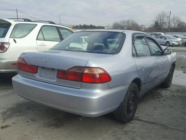 1HGCG5540WA158313 - 1998 HONDA ACCORD LX SILVER photo 4