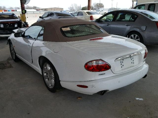 SAJDA42C152A41413 - 2005 JAGUAR XK8 WHITE photo 3