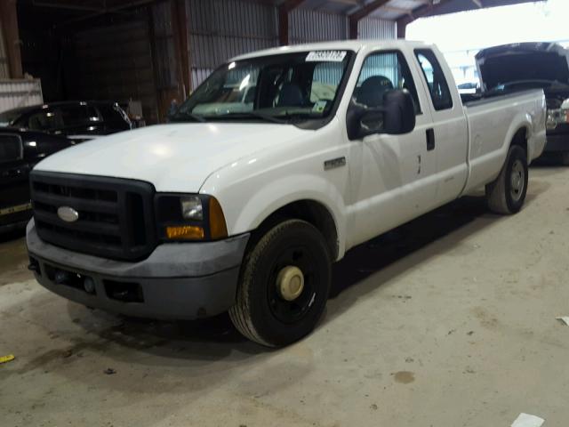 1FTSX20516EC56543 - 2006 FORD F250 SUPER WHITE photo 2