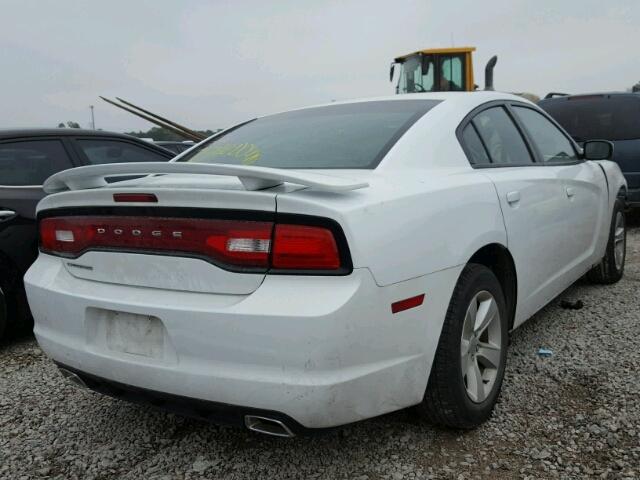 2C3CDXBG7EH370308 - 2014 DODGE CHARGER SE WHITE photo 4