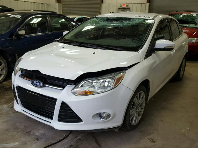 1FAHP3H28CL315188 - 2012 FORD FOCUS SEL WHITE photo 2