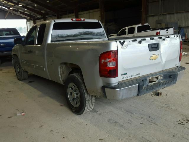 1GCRCREA4BZ422307 - 2011 CHEVROLET SILVERADO SILVER photo 3