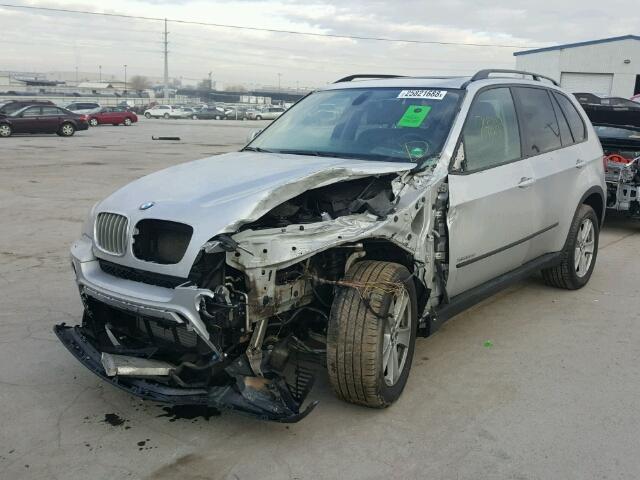 5UXZW0C53BL662958 - 2011 BMW X5 XDRIVE3 SILVER photo 2