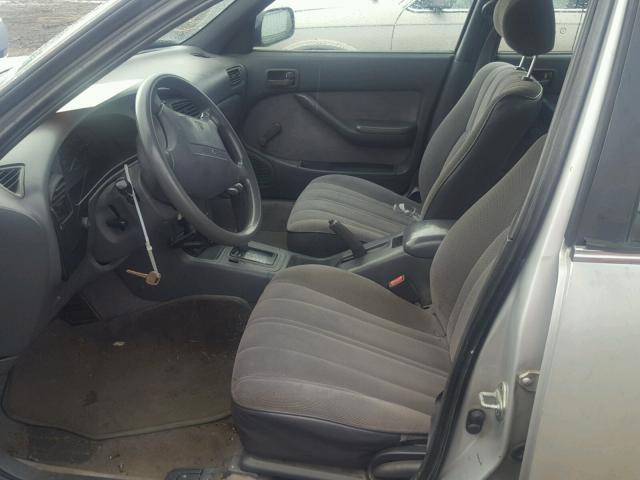 4T1SK11EXNU049477 - 1992 TOYOTA CAMRY DLX 银色 照片 5