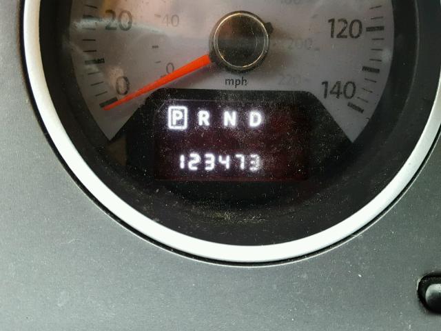 2V8HW44129R549654 - 2009 VOLKSWAGEN ROUTAN S SILVER photo 8