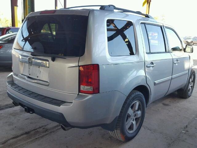 5FNYF3H42AB017587 - 2010 HONDA PILOT EX SILVER photo 4