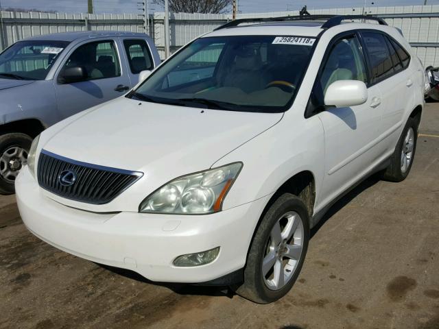 2T2HA31U05C071310 - 2005 LEXUS RX 330 WHITE photo 2