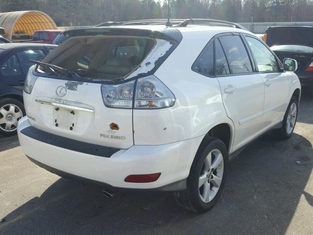 2T2HA31U05C071310 - 2005 LEXUS RX 330 WHITE photo 4