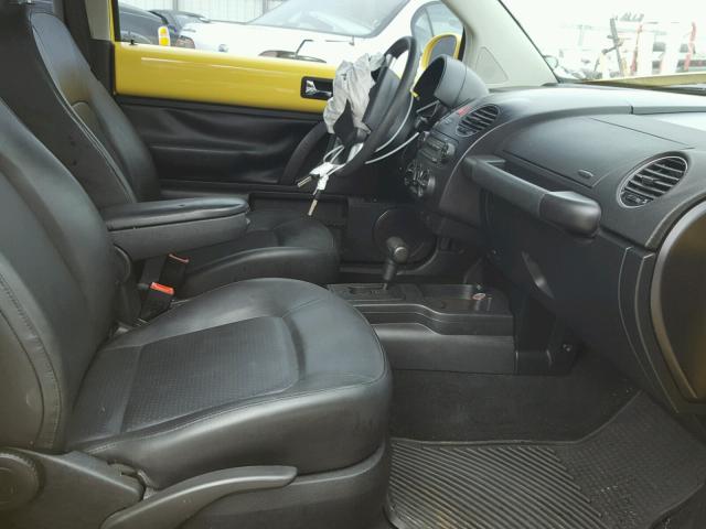 3VWPW31C28M518687 - 2008 VOLKSWAGEN NEW BEETLE 黄色 照片 5