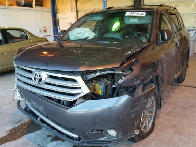 5TDBK3EH7BS069111 - 2011 TOYOTA HIGHLANDER BLUE photo 2