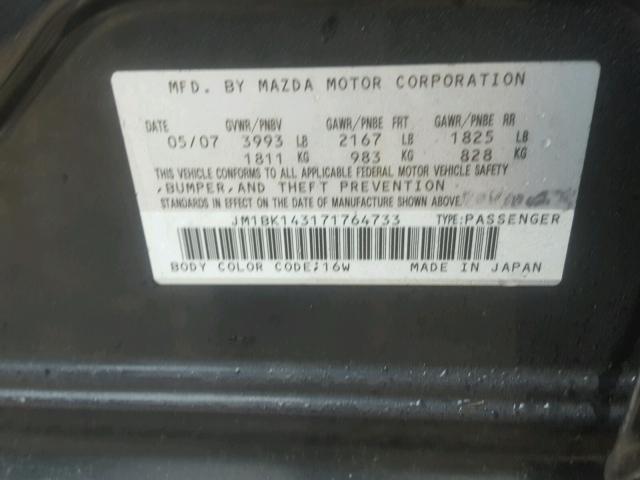 JM1BK143171764733 - 2007 MAZDA 3 HATCHBAC BLACK photo 10