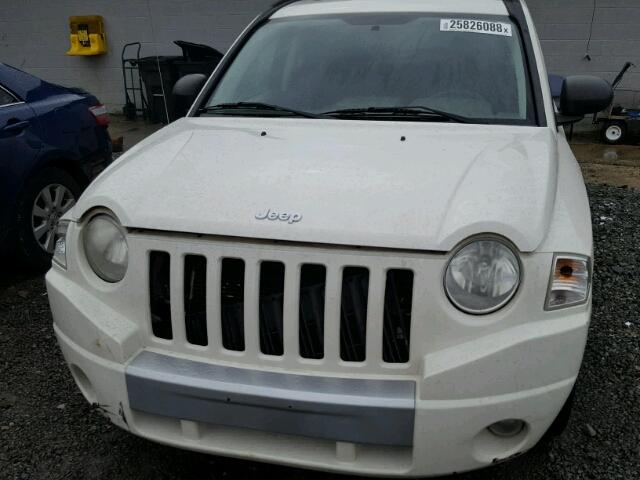 1J8FF57W07D198509 - 2007 JEEP COMPASS LI WHITE photo 9