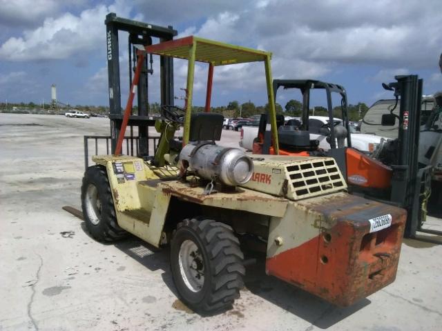 1T581825095 - 1983 CLAR FORKLIFT YELLOW photo 3